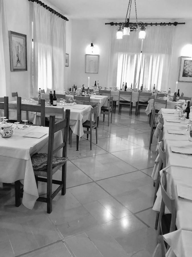 Albergo Ristorante Letizia Киузи дела Верна Екстериор снимка